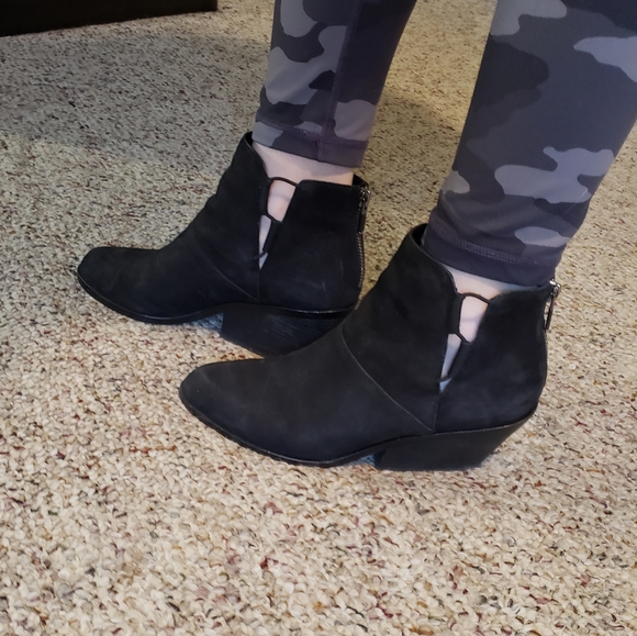 Eileen Fisher Tote Booties - Picture 3 of 8